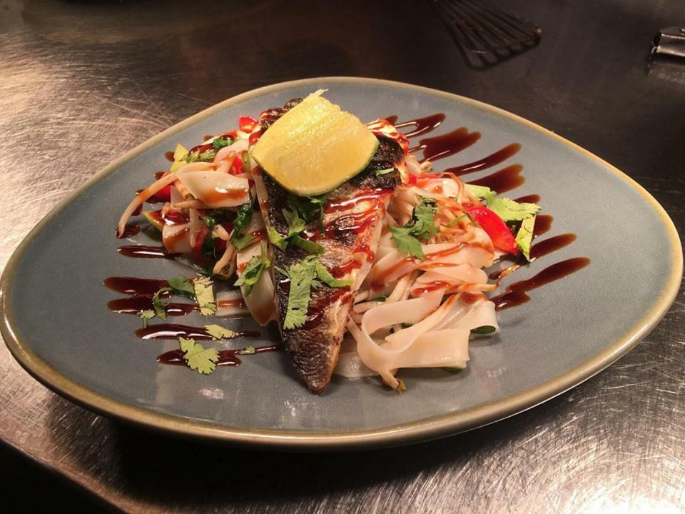 The Bear Inn Hodnet ภายนอก รูปภาพ