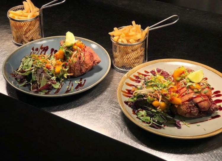 The Bear Inn Hodnet ภายนอก รูปภาพ